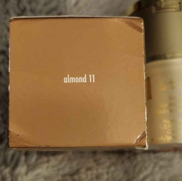 Stila Stay All Day Foundation Concealer in Shad #11 Almond - Picture 7 of 9